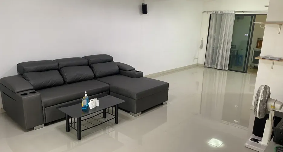 For sale 3 bedrooms townhouse in Mueang Nonthaburi, Nonthaburi