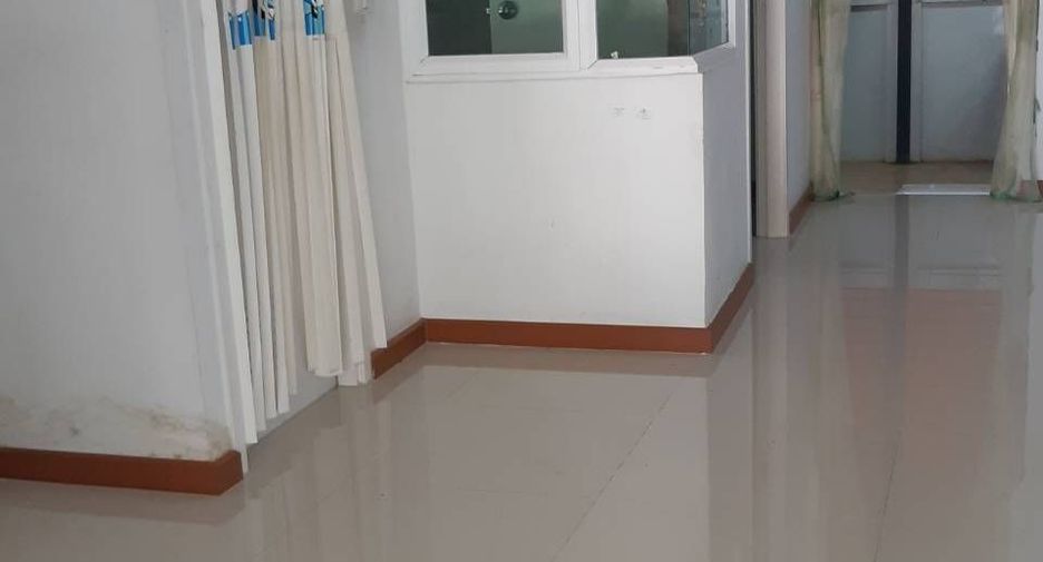 Casa adosada en venta de 4 habitaciones en Bang Yai, Nonthaburi