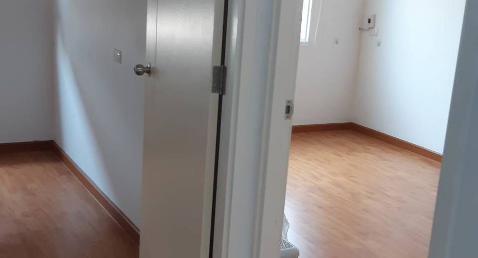 Casa adosada en venta de 4 habitaciones en Bang Yai, Nonthaburi