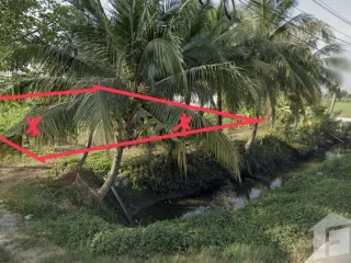 À vendre terrain à Nakhon Chai Si, Nakhon Pathom