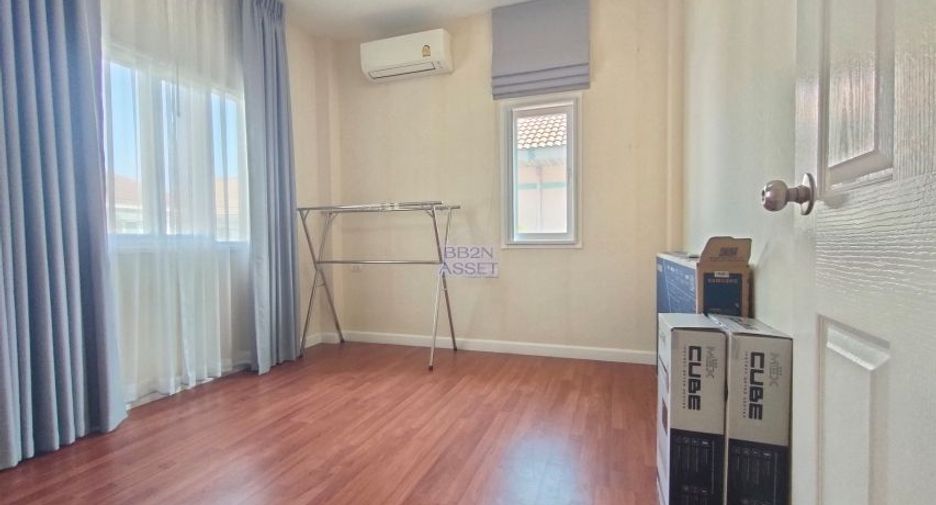 For sale 3 bedrooms house in Mueang Nonthaburi, Nonthaburi