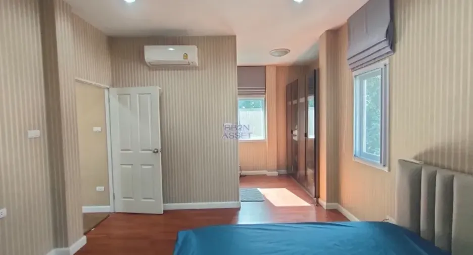 For sale 3 bedrooms house in Mueang Nonthaburi, Nonthaburi