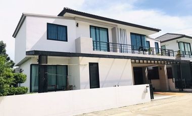 For sale 5 bedrooms house in Mueang Samut Sakhon, Samut Sakhon