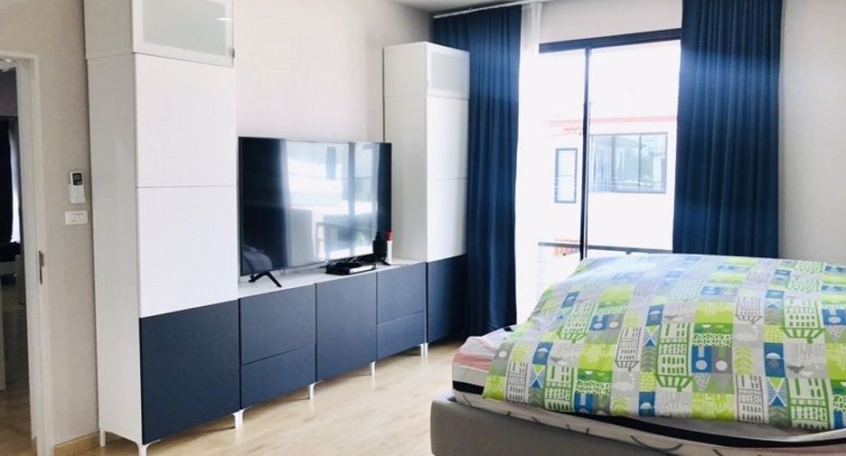 For sale 5 bedrooms house in Mueang Samut Sakhon, Samut Sakhon