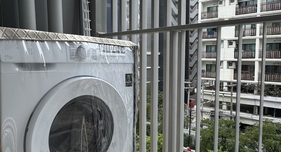 For sale 1 bed condo in Khlong Luang, Pathum Thani