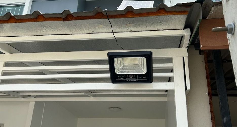 À vendre 3 chambres maison de ville à Bang Yai, Nonthaburi