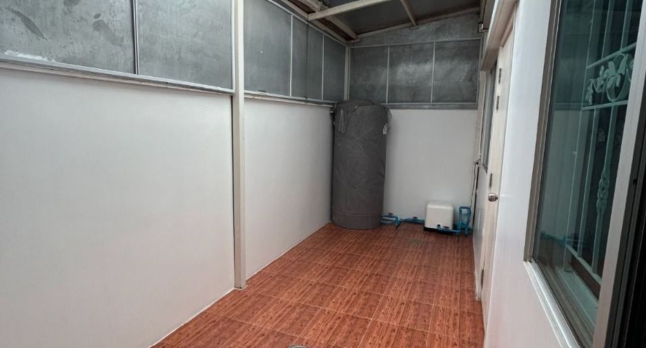 À vendre 3 chambres maison de ville à Bang Yai, Nonthaburi