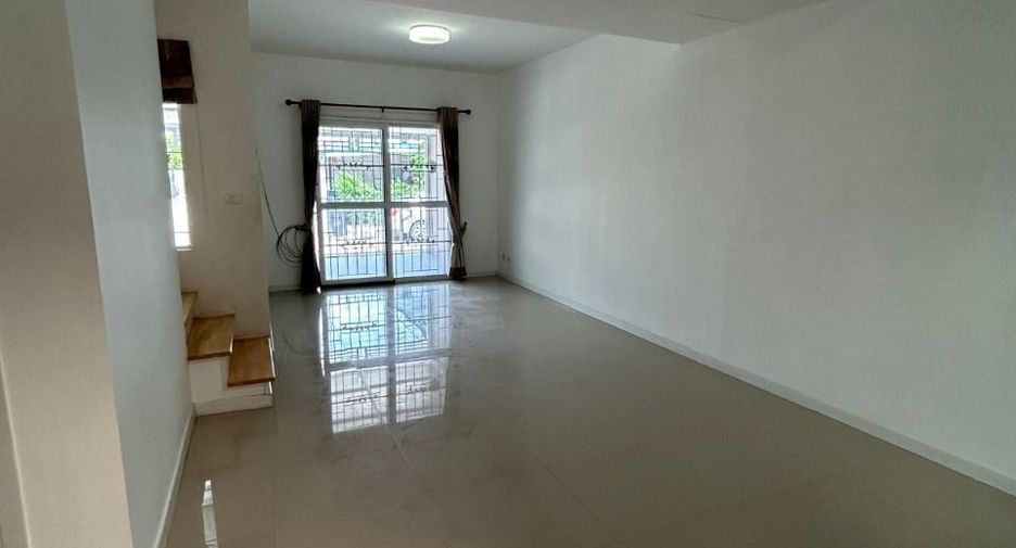 À vendre 3 chambres maison de ville à Bang Yai, Nonthaburi