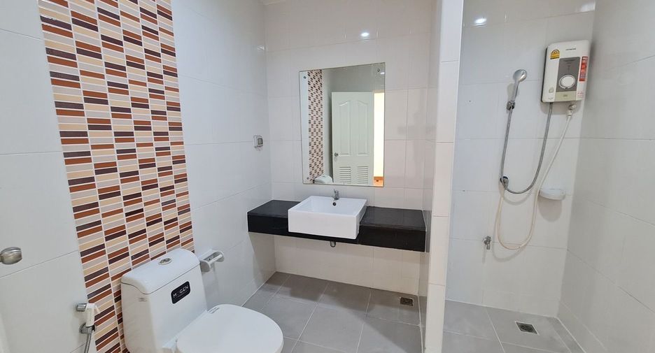 For sale 3 bedrooms townhouse in Mueang Nonthaburi, Nonthaburi