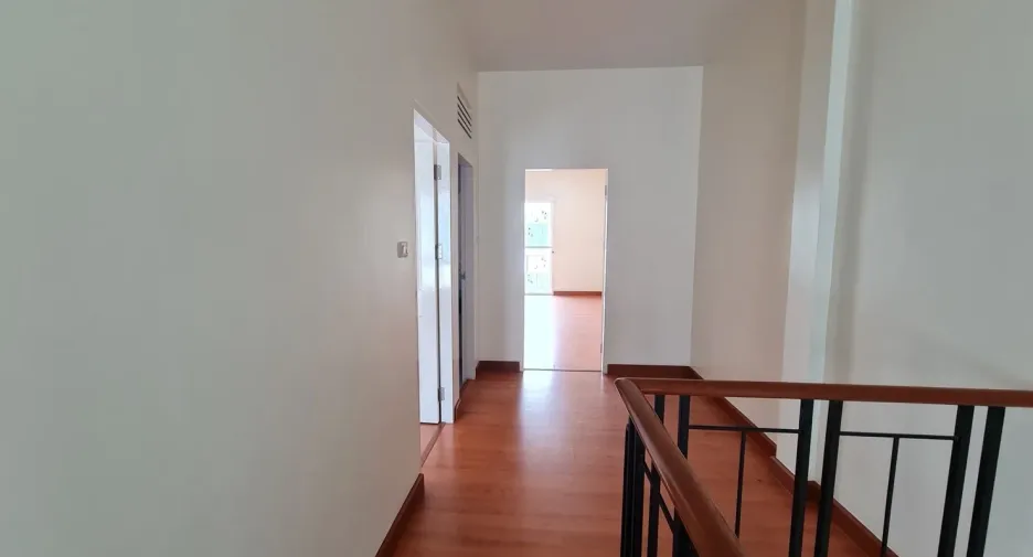 For sale 3 bedrooms townhouse in Mueang Nonthaburi, Nonthaburi