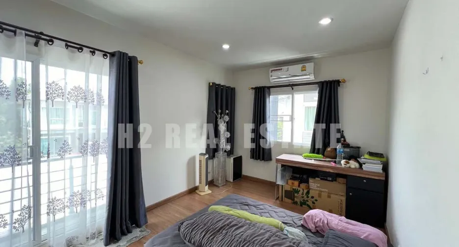 Haus zum Kauf mit 4 Zimmer in Mueang Pathum Thani, Pathum Thani