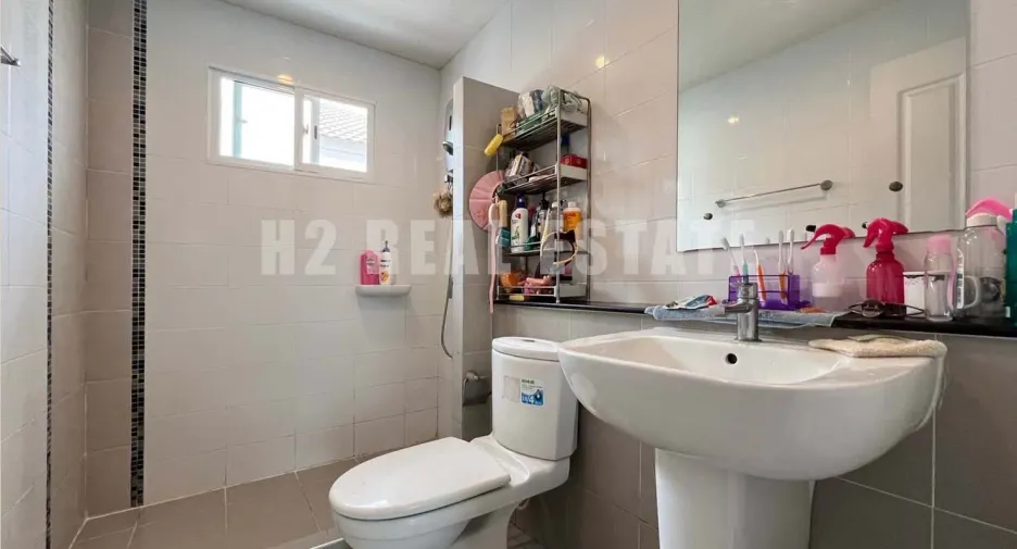 Haus zum Kauf mit 4 Zimmer in Mueang Pathum Thani, Pathum Thani
