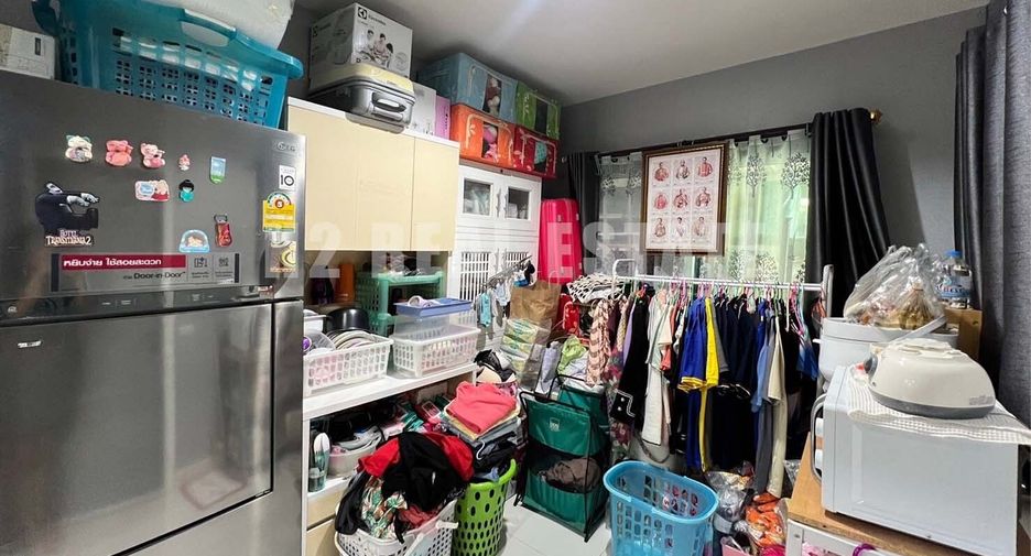 Haus zum Kauf mit 4 Zimmer in Mueang Pathum Thani, Pathum Thani