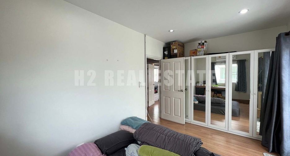 Haus zum Kauf mit 4 Zimmer in Mueang Pathum Thani, Pathum Thani