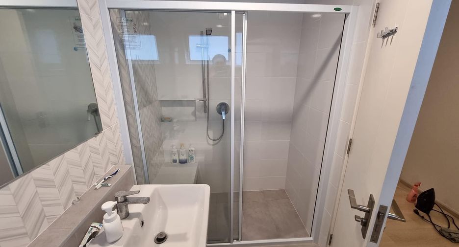 Casa en venta de 3 habitaciones en Krathum Baen, Samut Sakhon
