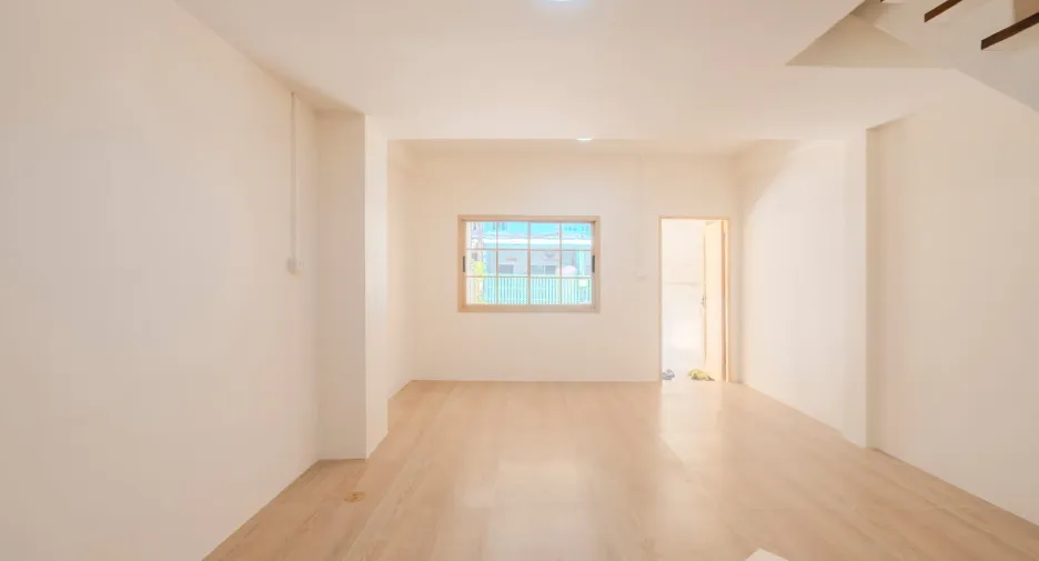 For sale 2 bedrooms townhouse in Lam Luk Ka, Pathum Thani