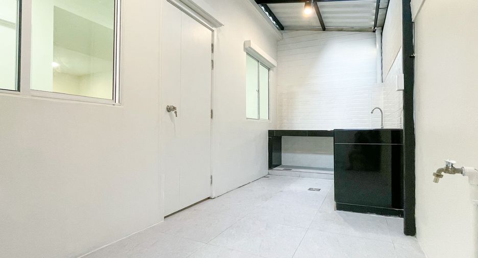À vendre 3 chambres maison de ville à Bang Yai, Nonthaburi