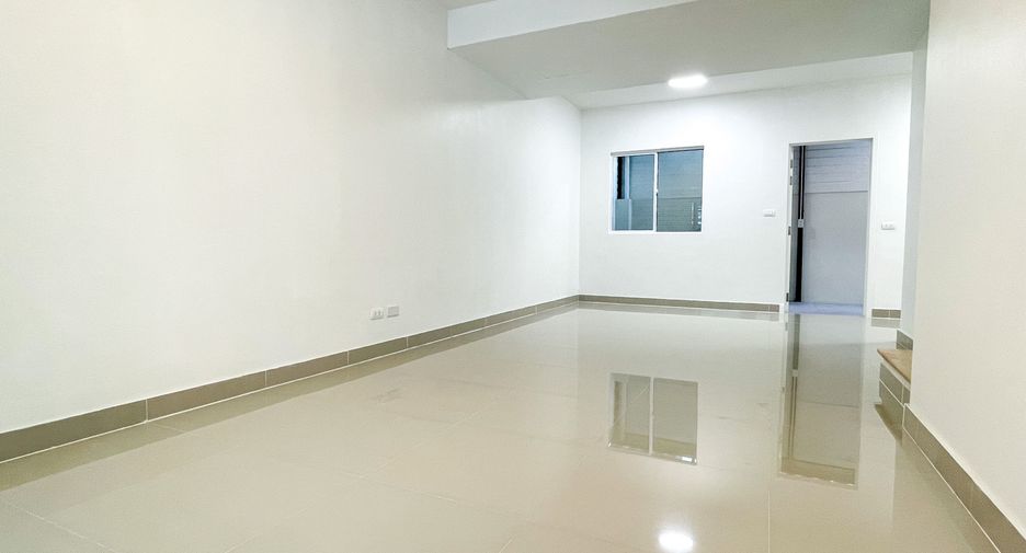 À vendre 3 chambres maison de ville à Bang Yai, Nonthaburi