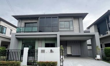 Casa en venta de 4 habitaciones en Bang Kruai, Nonthaburi