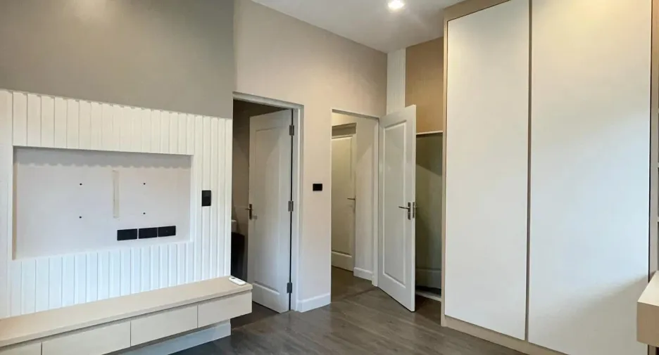 For sale 4 bedrooms house in Bang Kruai, Nonthaburi