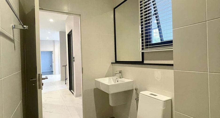 For sale 4 bedrooms house in Bang Kruai, Nonthaburi