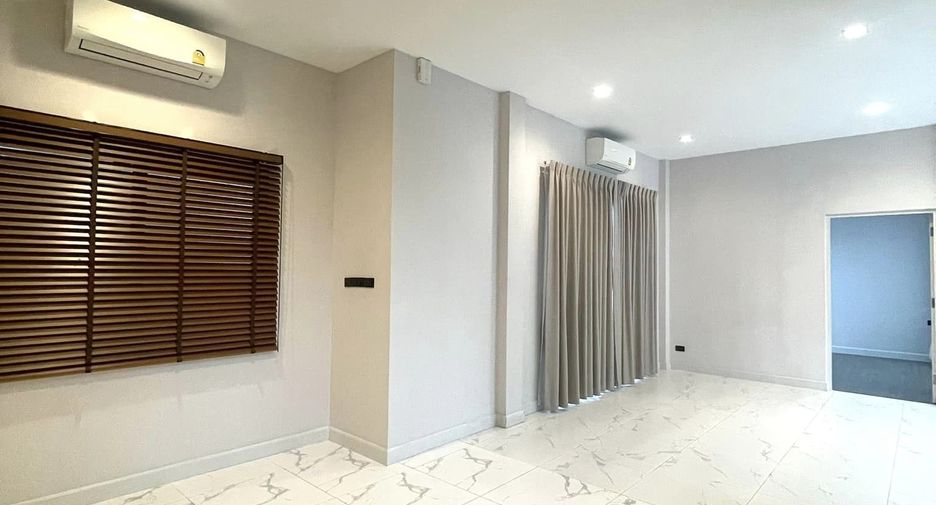 For sale 4 bedrooms house in Bang Kruai, Nonthaburi