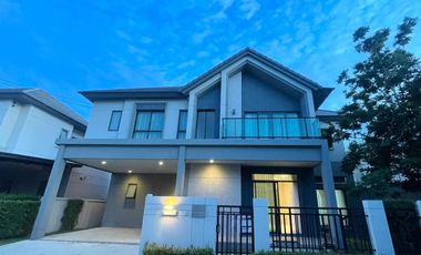 Casa en venta de 4 habitaciones en Bang Kruai, Nonthaburi