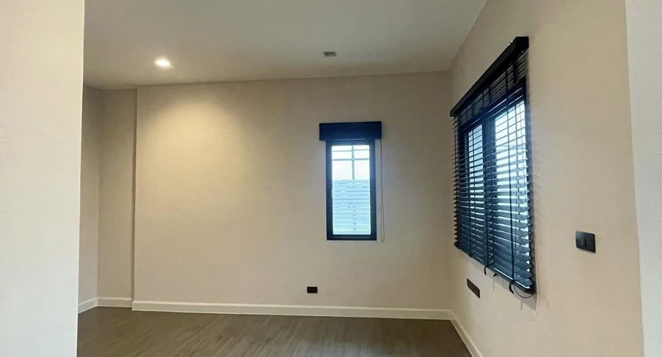 For sale 4 bedrooms house in Bang Kruai, Nonthaburi
