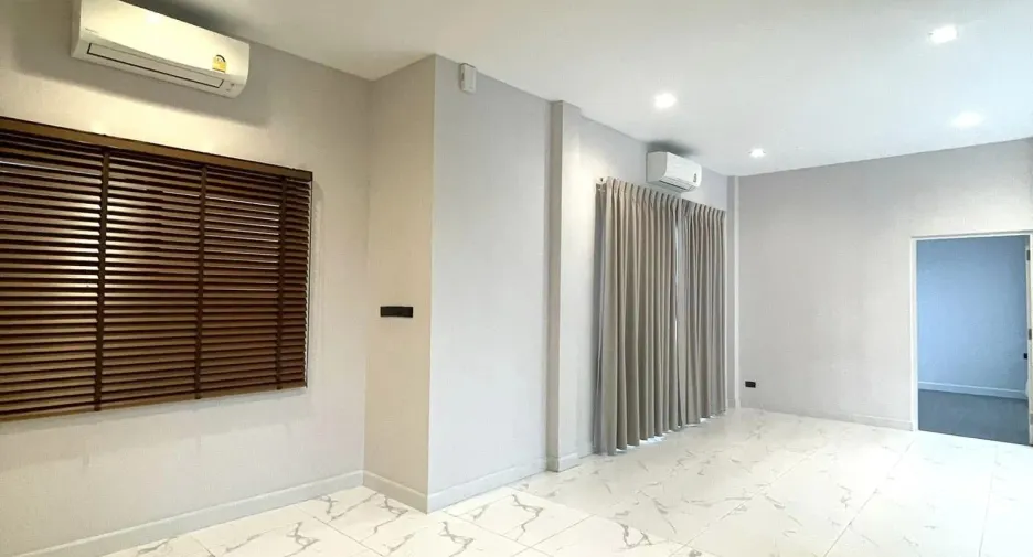 For sale 4 bedrooms house in Bang Kruai, Nonthaburi