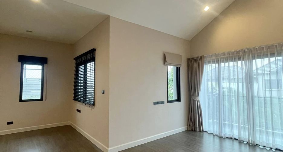 For sale 4 bedrooms house in Bang Kruai, Nonthaburi