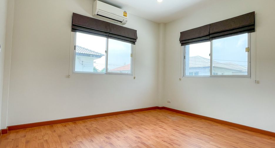 For sale 3 bedrooms house in Pak Kret, Nonthaburi