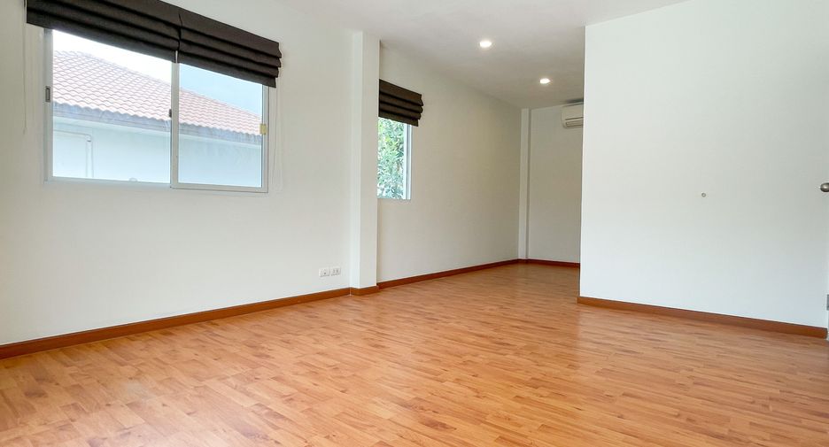 For sale 3 bedrooms house in Pak Kret, Nonthaburi