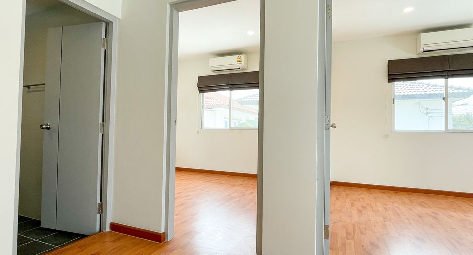For sale 3 bedrooms house in Pak Kret, Nonthaburi