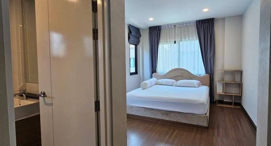For rent 4 bedrooms house in Mueang Nonthaburi, Nonthaburi