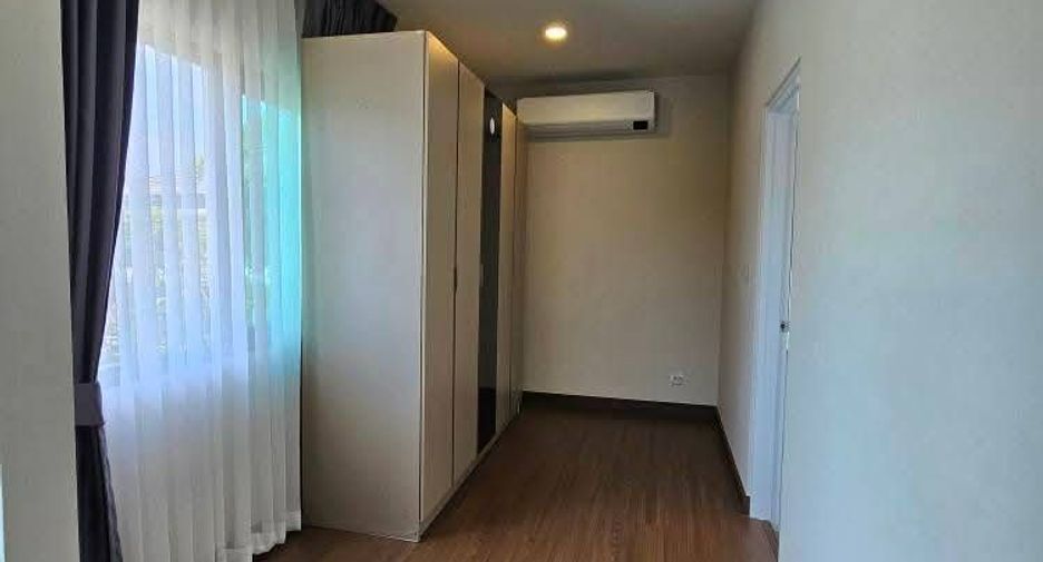 For rent 4 bedrooms house in Mueang Nonthaburi, Nonthaburi