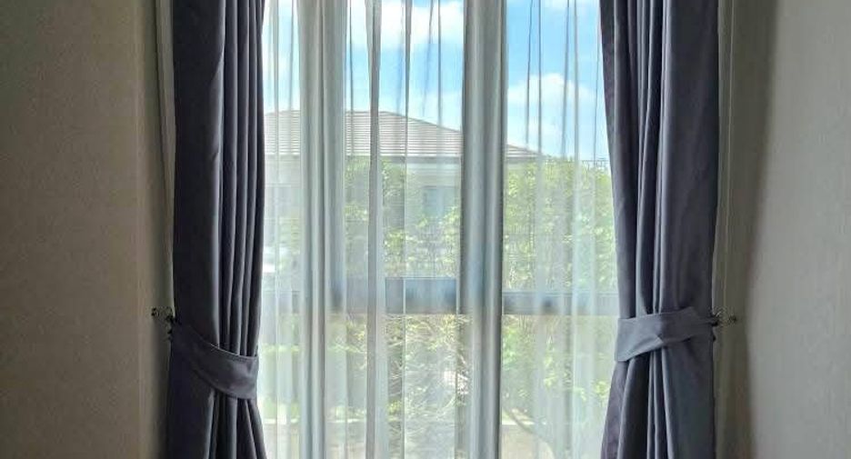 For rent 4 bedrooms house in Mueang Nonthaburi, Nonthaburi