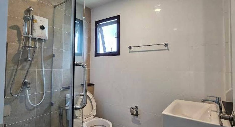 For rent 4 bedrooms house in Mueang Nonthaburi, Nonthaburi
