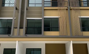 For sale 4 bedrooms townhouse in Bang Bua Thong, Nonthaburi