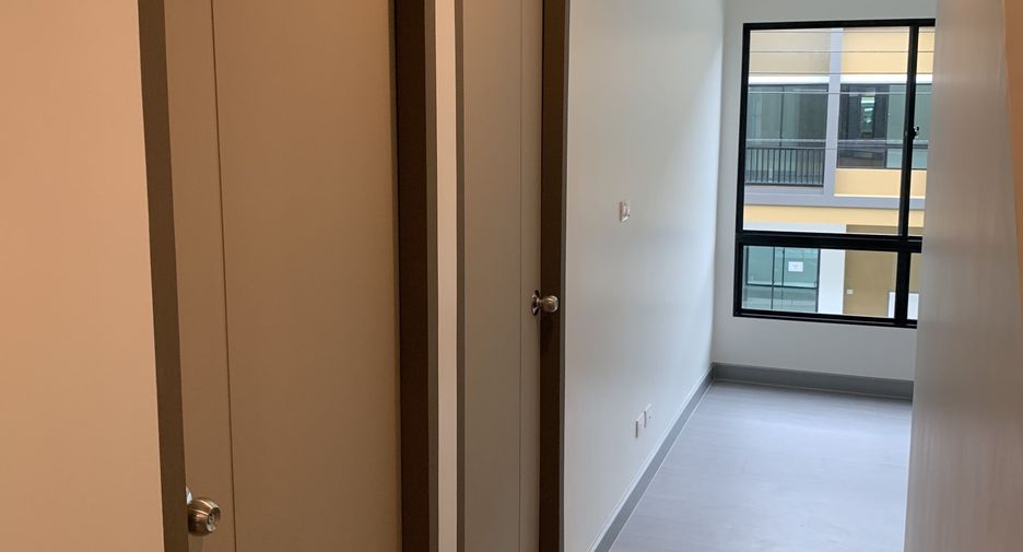 Casa adosada en venta de 4 habitaciones en Bang Bua Thong, Nonthaburi