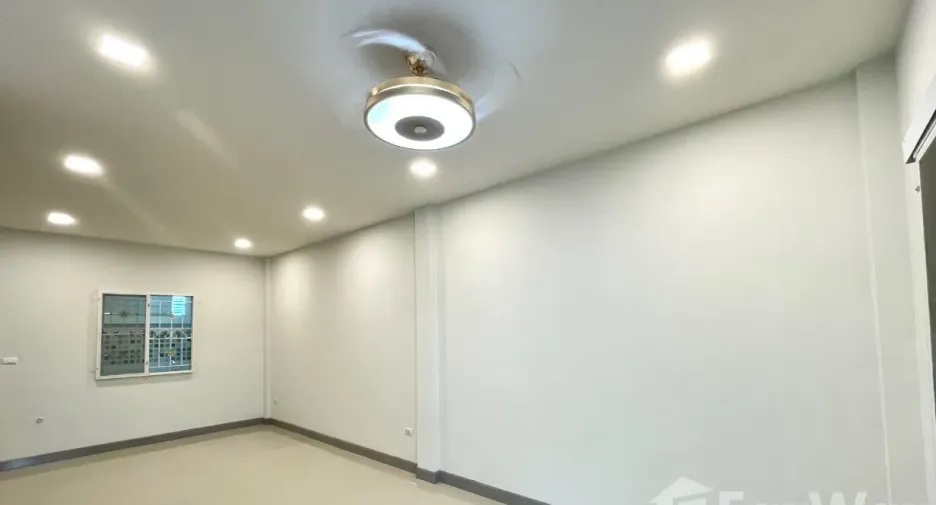 For sale 3 bedrooms townhouse in Bang Yai, Nonthaburi