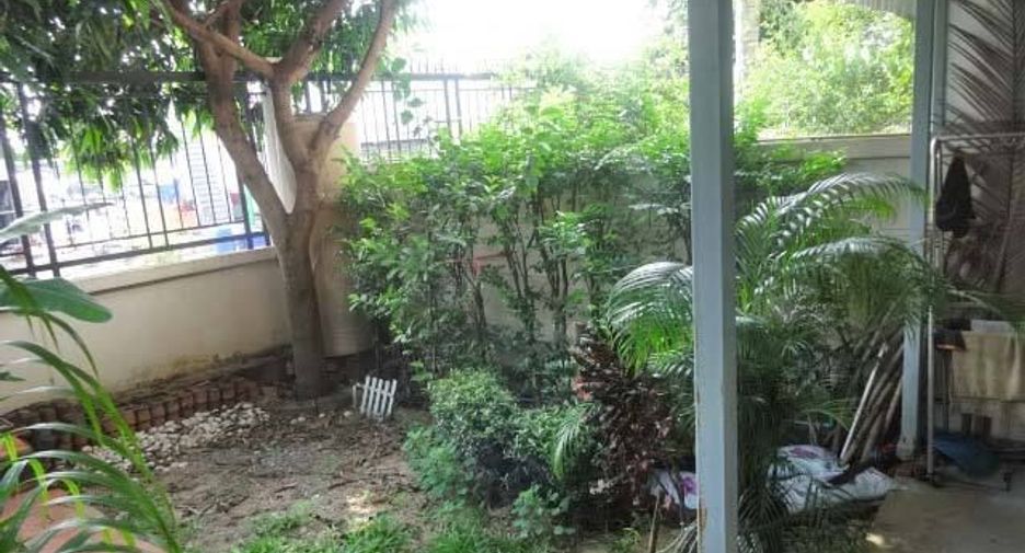 Casa adosada en venta de 3 habitaciones en Bang Bua Thong, Nonthaburi