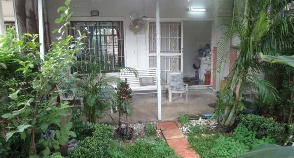Casa adosada en venta de 3 habitaciones en Bang Bua Thong, Nonthaburi