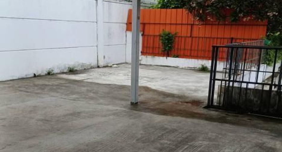 À vendre 4 chambres maison à Bang Kruai, Nonthaburi
