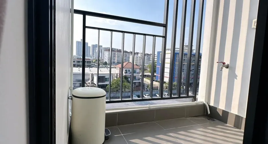For sale 1 bed condo in Bang Kapi, Bangkok
