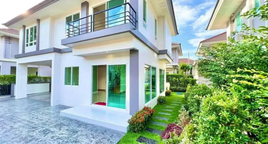 Casa en venta de 3 habitaciones en Thanyaburi, Pathum Thani
