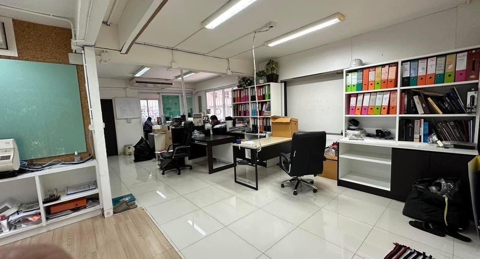 For sale studio house in Mueang Nonthaburi, Nonthaburi