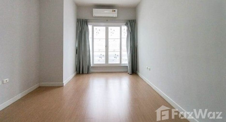 For sale 3 bedrooms townhouse in Mueang Nonthaburi, Nonthaburi