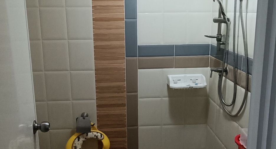 For sale 4 bedrooms townhouse in Pak Kret, Nonthaburi