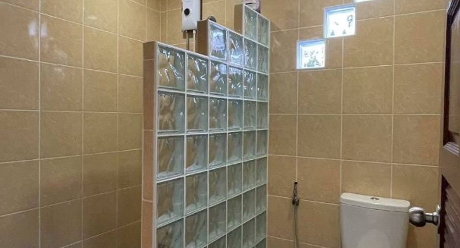 Haus zum Kauf mit 5 Zimmer in Bang Lamung, Chonburi