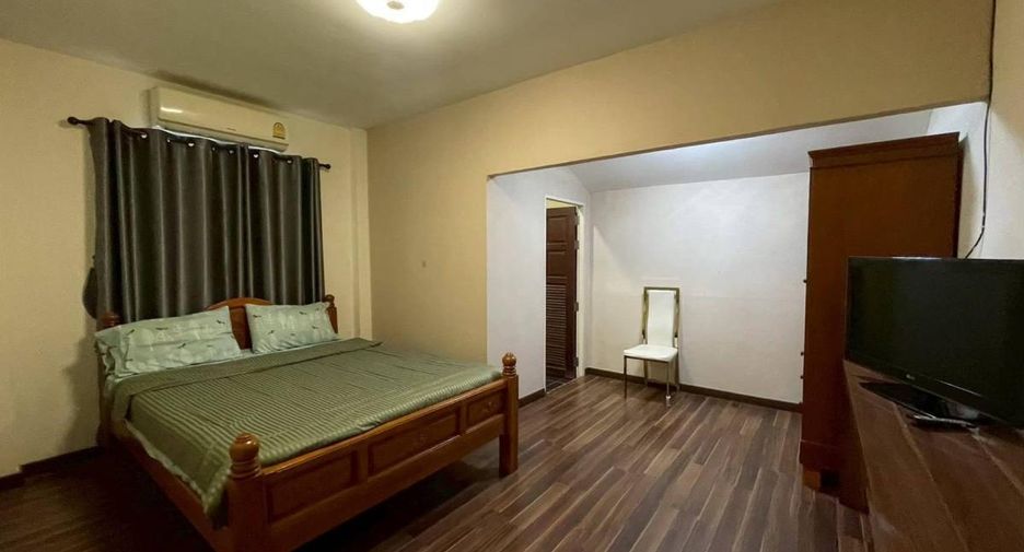 Haus zum Kauf mit 5 Zimmer in Bang Lamung, Chonburi